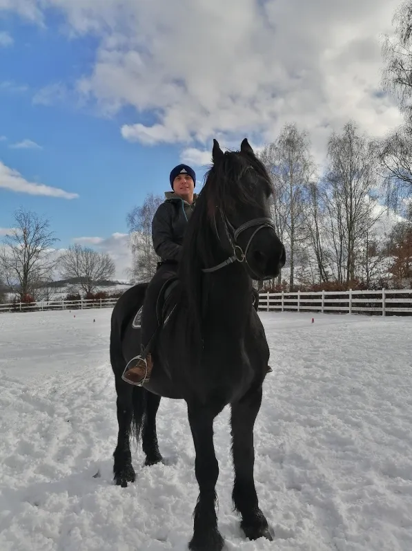 Veterinář VetAurus na koni